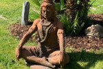 Statue Shiva assis effet demi rouille ambiance 3