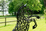 Sculpture metal exterieur cheval fer à cheval